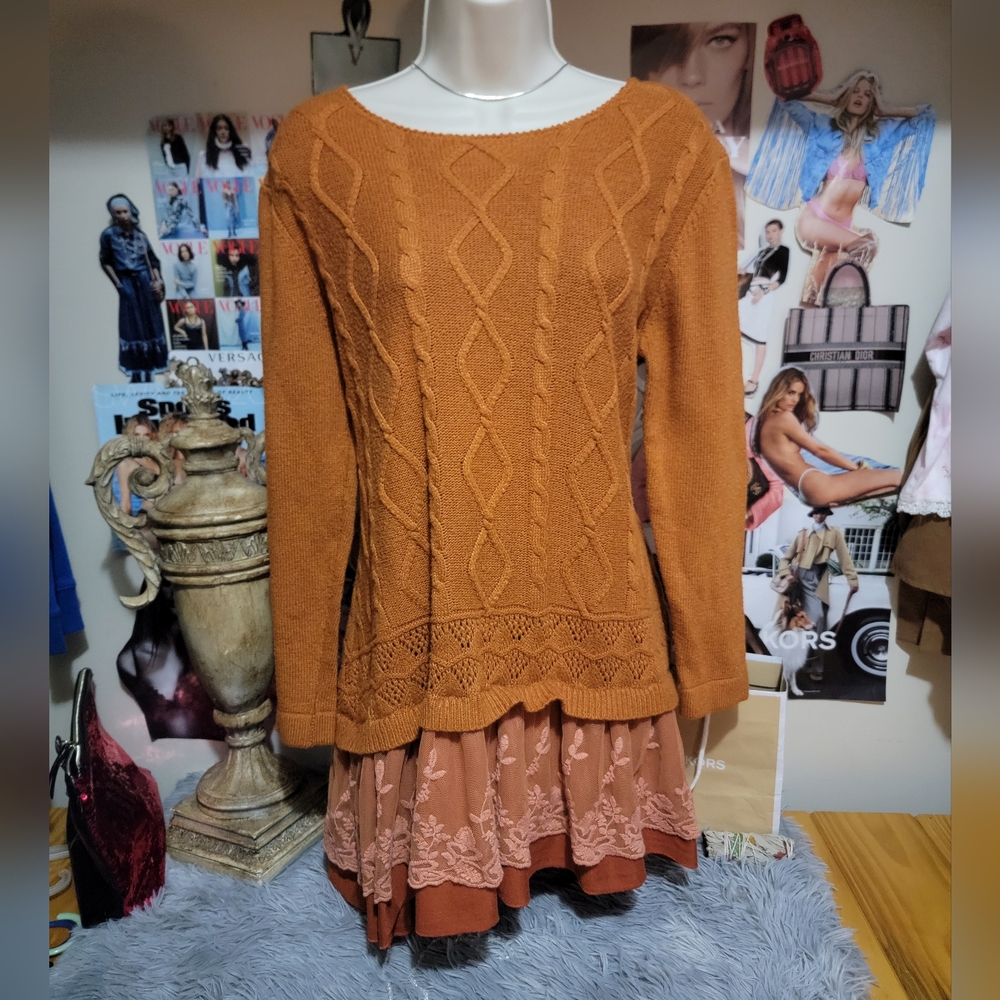 Simply Couture Knit & Lace Sweater - Picture 2 of 8